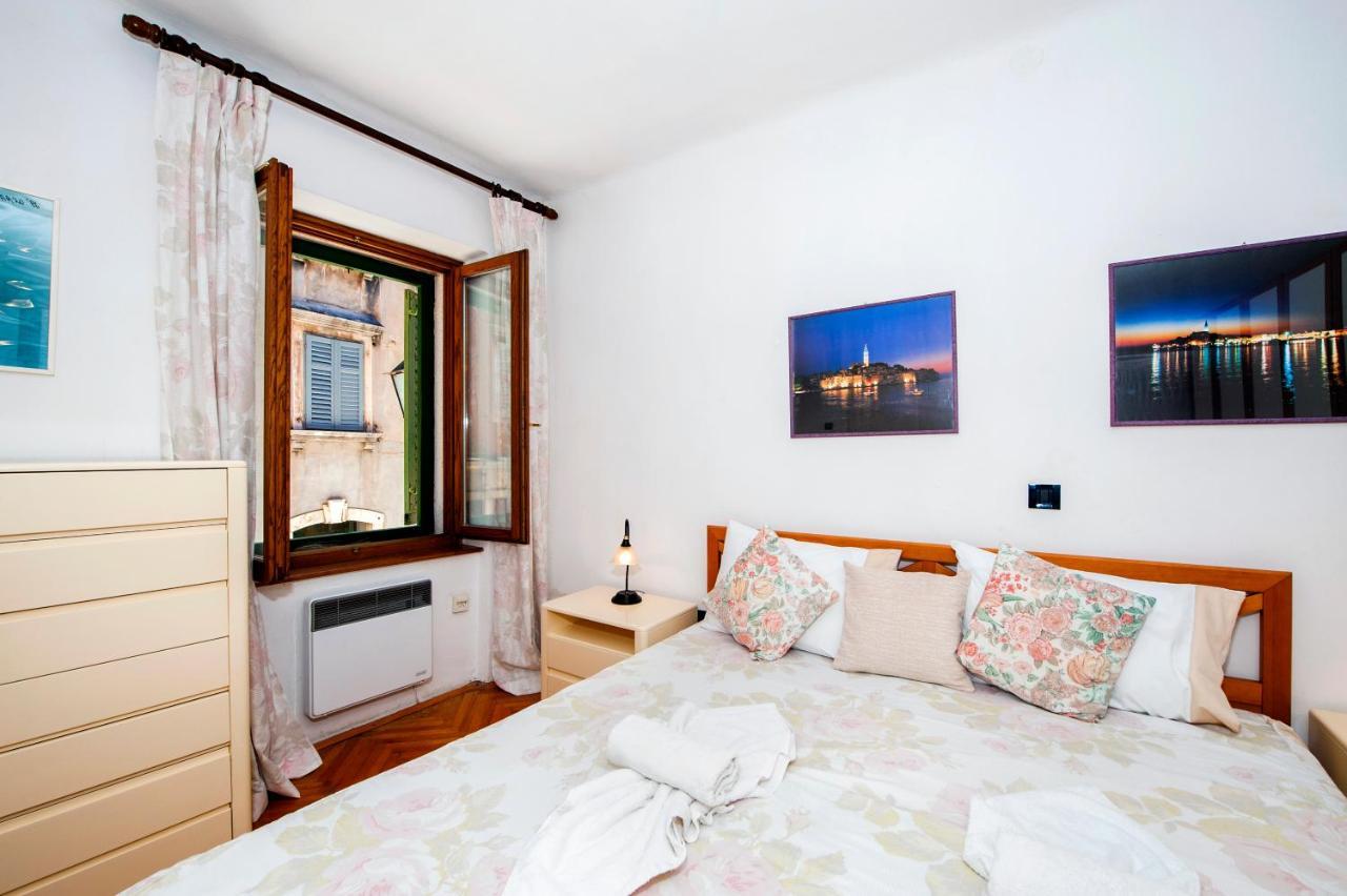 Carera Seaview Apartments Ровин Екстериор снимка