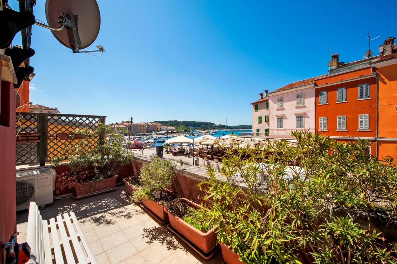 Carera Seaview Apartments Ровин Екстериор снимка